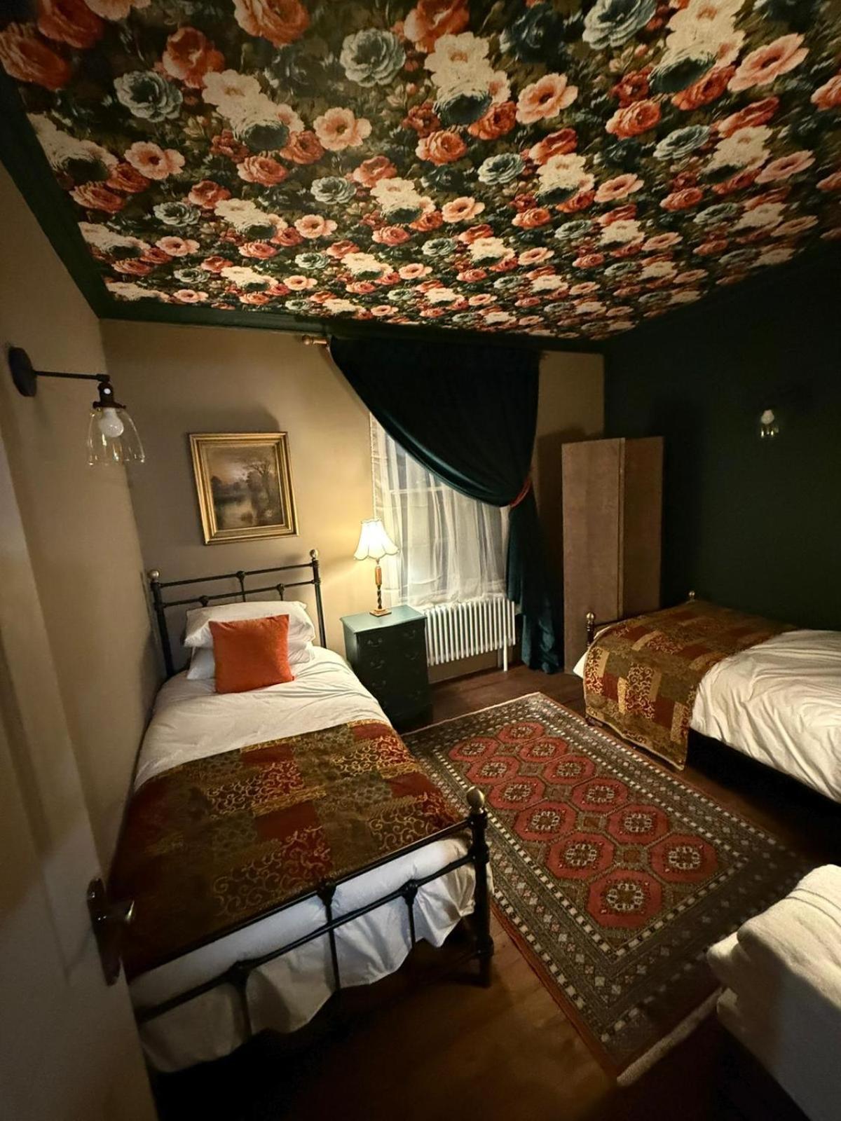 Samuels' A Duplex Apartment By Spires Accommodation In Lichfield City Centre Dış mekan fotoğraf
