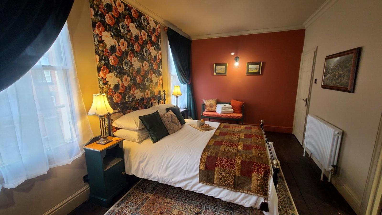 Samuels' A Duplex Apartment By Spires Accommodation In Lichfield City Centre Dış mekan fotoğraf