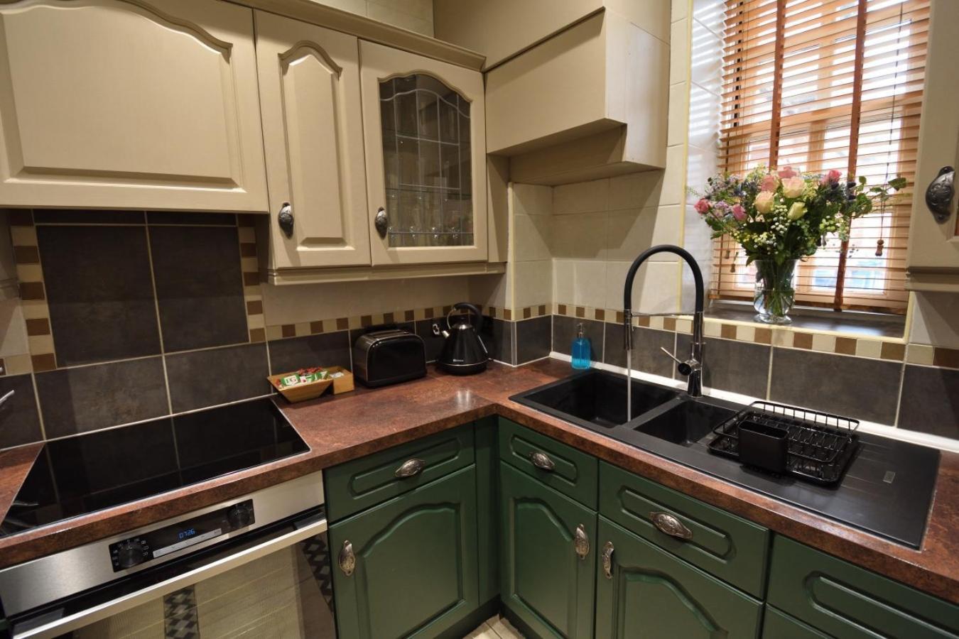 Samuels' A Duplex Apartment By Spires Accommodation In Lichfield City Centre Dış mekan fotoğraf